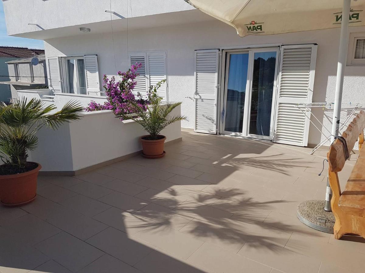 Apartmani Slavica Biograd Na Moru Luaran gambar