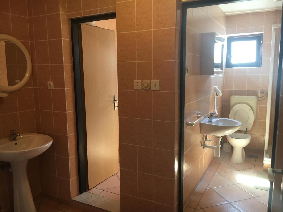 Apartmani Slavica Biograd Na Moru Luaran gambar