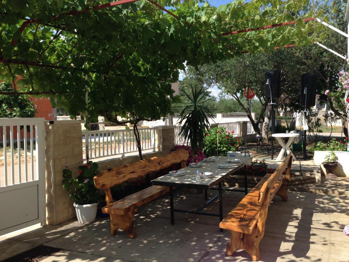 Apartmani Slavica Biograd Na Moru Luaran gambar